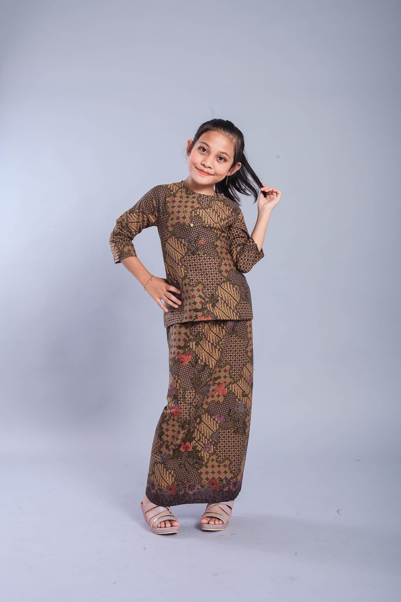 TUSCA - TUSCA KIDS: Ameena Kids Kurung Mini in Brown